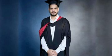 যুক্তরাজ্য থেকে আইনে স্নাতক ডিগ্রি নিলেন সাংবাদিক ইউসুফ হোসেন লেনিন