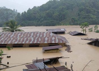 পানির নিচে রাঙামাটির বিলাইছড়ির বিচ্ছিন্ন দুর্গত অধিকাংশ এলাকা