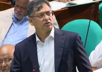 দলীয় সিদ্ধান্ত অনুযায়ী এমপিরা ভোট দেবেন: স্বরাষ্ট্রমন্ত্রী