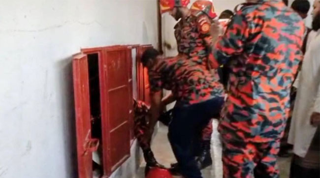 মাদরাসার বন্ধ কক্ষ থেকে ১২ বছরের শিক্ষার্থীর মরদেহ উদ্ধার