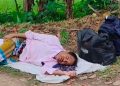 সখীপুরের কালমেঘায় অসুস্থ প্রবাসীকে রাস্তায় ফেলে গেল পরিবার
