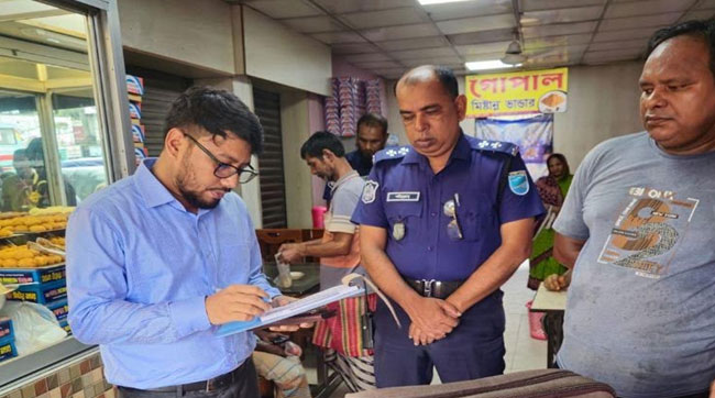 কালিহাতীতে দুই মিষ্টির দোকানিকে ৪০ হাজার টাকা জরিমানা