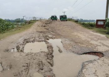 ঘাটাইলে ৪ বছরেও শেষ হয়নি খাকুরিয়া ব্রিজের কাজ