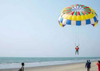 কক্সবাজারে প্যারাসেইলিং বন্ধে সরকারের প্রতি লিগ্যাল নোটিশ