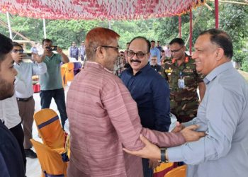 সরকার সারাদেশের রাষ্ট্রায়ত্ত সব বন্ধ কারখানা চালুর উদ্যোগ নিয়েছে প্রতিমন্ত্রী শরীফুল আলম