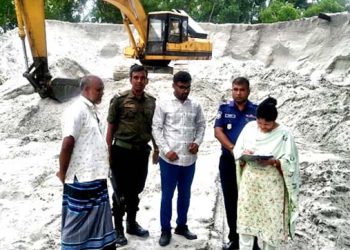 কালিহাতীতে অবৈধ বালু উত্তোলনে ৪ লাখ টাকা জরিমানা