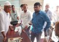 দেলদুয়ারে বেশি দামে সার বিক্রি, ডিলারকে ২৫ হাজার টাকা জরিমানা