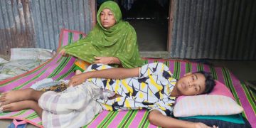 দুইটি কিডনি বিকল, জীবন-মৃত্যুর সন্ধিক্ষণে নাইমুল ইসলাম! টাকার অভাবে হচ্ছে না চিকিৎসা 