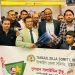 লন্ডনের হিথ্রো বিমানবন্দরে মৎস্য ও প্রাণিসম্পদ প্রতিমন্ত্রী টুকুকে ফুলেল শুভেচ্ছা