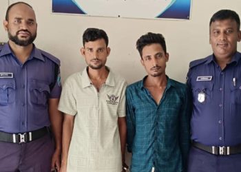 বাসাইলে গাঁজাসহ দুই মাদক ব্যবসায়ী গ্রেপ্তার, ভ্রাম্যমাণ আদালতে এক যুবক দণ্ডপ্রাপ্ত