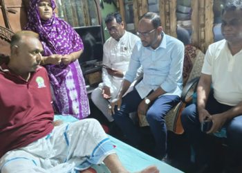 ব্লাড ক্যান্সারে আক্রান্ত বিএনপি নেতা মনিরের পাশে প্রতিমন্ত্রী টুকু