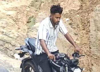 সখীপুরে স্বাস্থ্য সহকারীর রহস্যজনক মৃত্যু, সন্দেহভাজন যুবকের সন্ধানে পুরস্কার