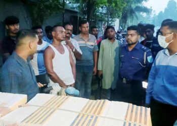 মধুপুরে ভাঙারি ব্যবসায়ীর বাড়ি থেকে এক টন সরকারি বই উদ্ধার