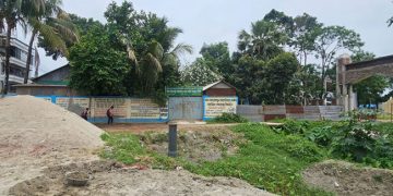 দখলে বিলীন টাঙ্গাইল শহরের প্রাণ শ্যামা বাবুর খাল
