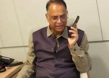 ৫০৬ কোটি টাকার ভূতুড়ে বিদ্যুৎবিল: গ্রাহককে ফোন করে ক্ষমা চাইলেন