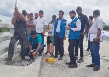 বাসাইলে সেতুতে বাঁশ দিয়ে ঢালাইয়ের ঘটনা তদন্তে দুদকের অভিযান