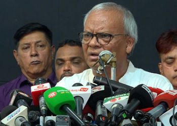 প্রধানমন্ত্রীর কার্যালয়ের সামনে ককটেল বিস্ফোরণ, জড়িতদের নিয়ে প্রশ্ন রিজভীর
