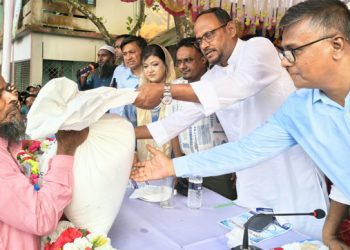 ইলিশ বাংলাদেশের গর্ব, সংরক্ষণে সবাইকে এগিয়ে আসতে হবে: প্রতিমন্ত্রী টুকু
