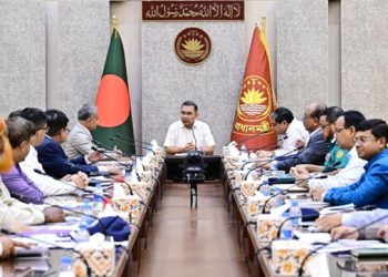 ঢাকার গণপরিবহন ব্যবস্থাপনা নিয়ে প্রধানমন্ত্রীর বৈঠক